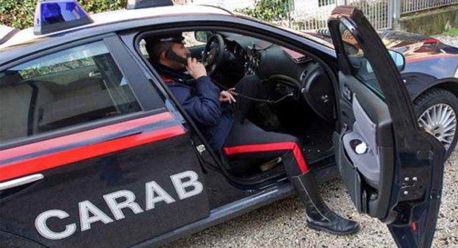 Rapinò un centro scommesse del Vomero a Napoli utilizzando uno scooter provento di furto: 41enne arrestato dai carabinieri, si cerca il complice